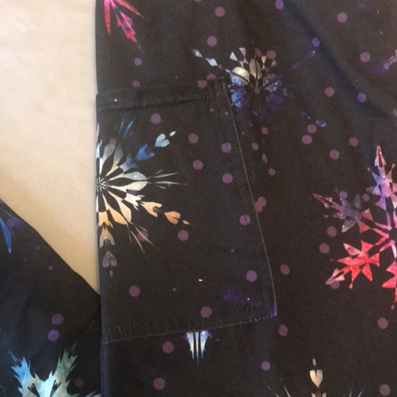 TL Clothing Leggings - Picture 2 of 2